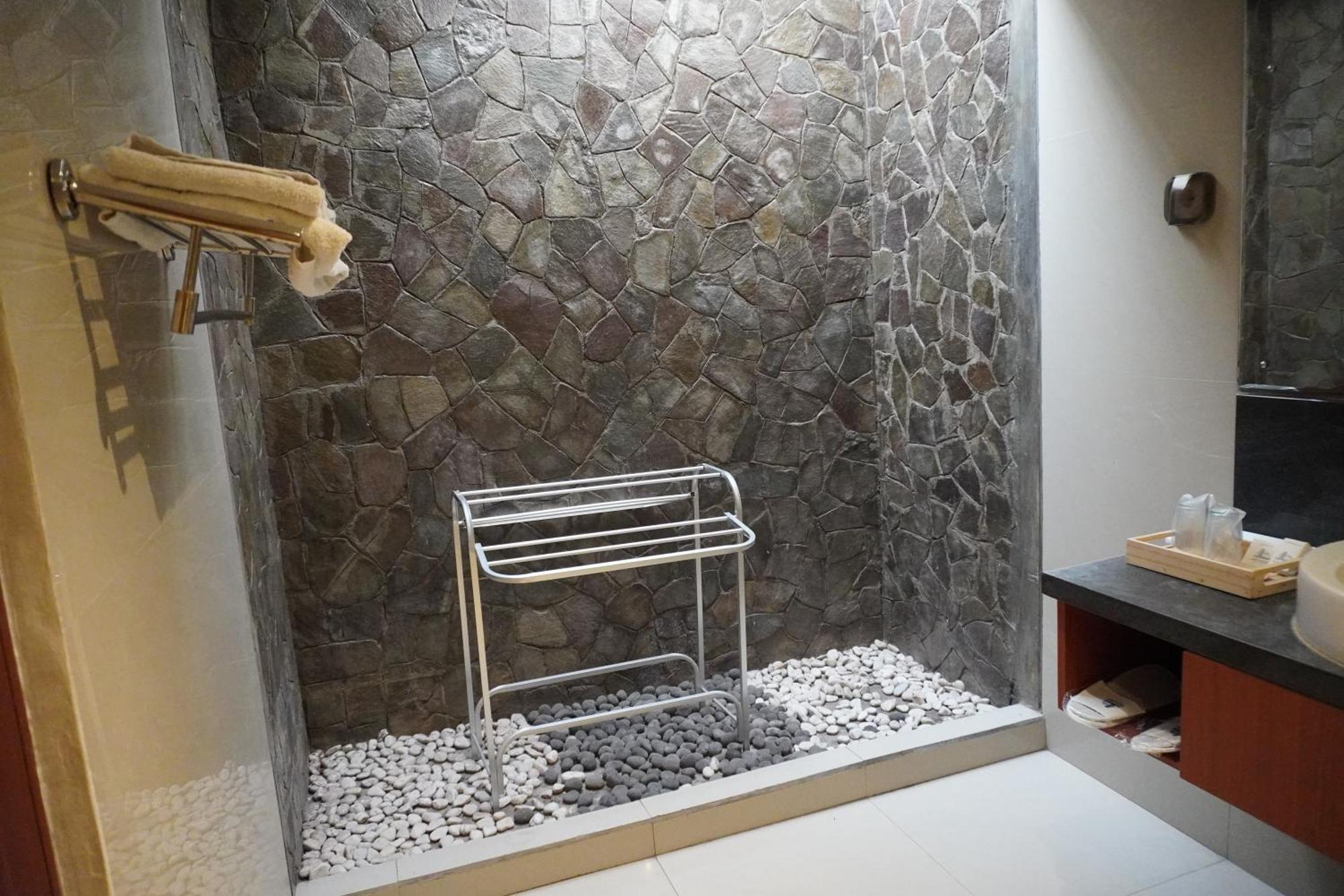 Watu Dodol Hotel & Restaurant Banyuwangi  Εξωτερικό φωτογραφία